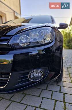 Хэтчбек Volkswagen Golf 2010 в 