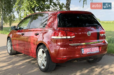 Хэтчбек Volkswagen Golf 2010 в 