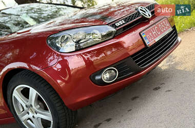 Хэтчбек Volkswagen Golf 2010 в 