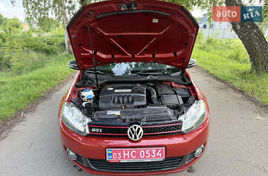 Хэтчбек Volkswagen Golf 2010 в 