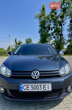 Універсал Volkswagen Golf 2010 в Чернівцях