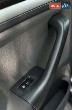 Хэтчбек Volkswagen Golf 2007 в 