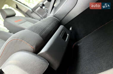 Хэтчбек Volkswagen Golf 2007 в 