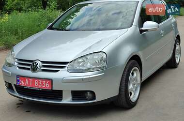 Хетчбек Volkswagen Golf 2006 в 