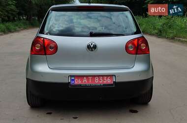 Хетчбек Volkswagen Golf 2006 в 