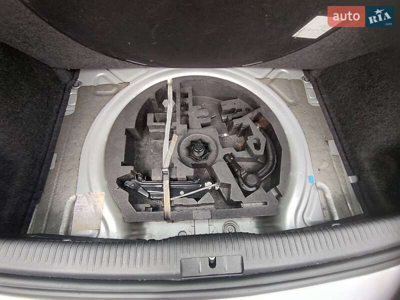 Хетчбек Volkswagen Golf 2006 в Жовтих Водах