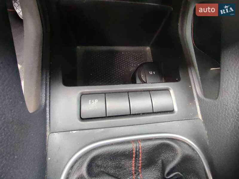 Хетчбек Volkswagen Golf 2006 в Жовтих Водах