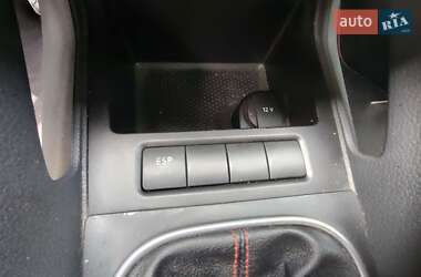 Хетчбек Volkswagen Golf 2006 в 