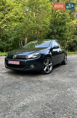 Хэтчбек Volkswagen Golf 2010 в Радомышле