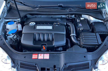 Універсал Volkswagen Golf 2008 в 
