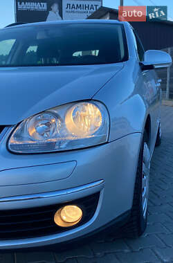 Універсал Volkswagen Golf 2008 в 