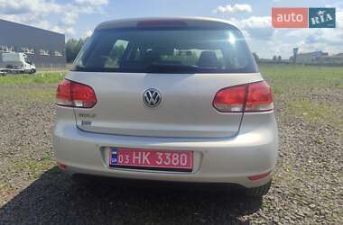 Хэтчбек Volkswagen Golf 2010 в 