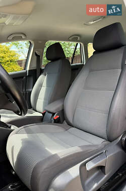 Универсал Volkswagen Golf 2011 в 