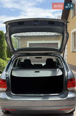 Универсал Volkswagen Golf 2011 в 