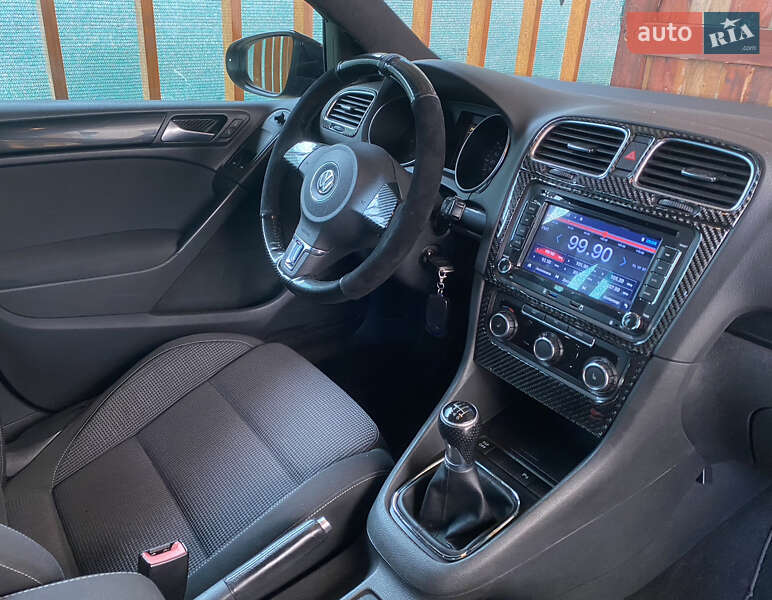 Хетчбек Volkswagen Golf 2009 в Мукачевому