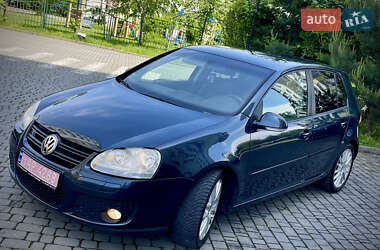 Хэтчбек Volkswagen Golf 2006 в 