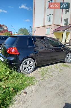 Хэтчбек Volkswagen Golf 2006 в Рогатине