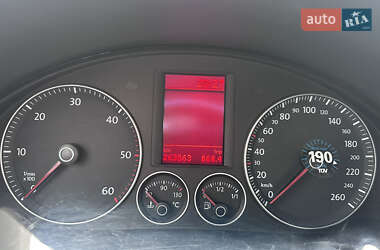 Хетчбек Volkswagen Golf 2005 в 