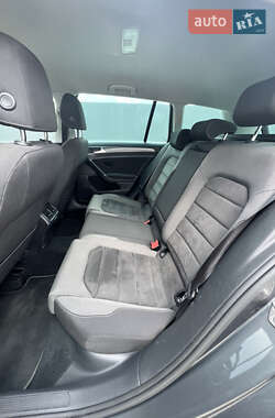 Универсал Volkswagen Golf 2017 в 