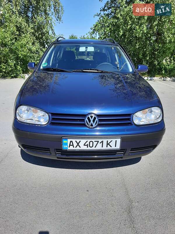 Универсал Volkswagen Golf 2002 в Запорожье