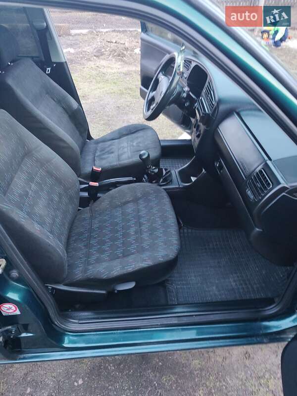 Универсал Volkswagen Golf 1998 в Овруче