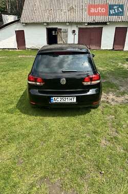 Хетчбек Volkswagen Golf 2010 в 