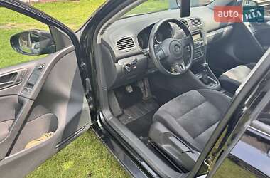 Хетчбек Volkswagen Golf 2010 в 