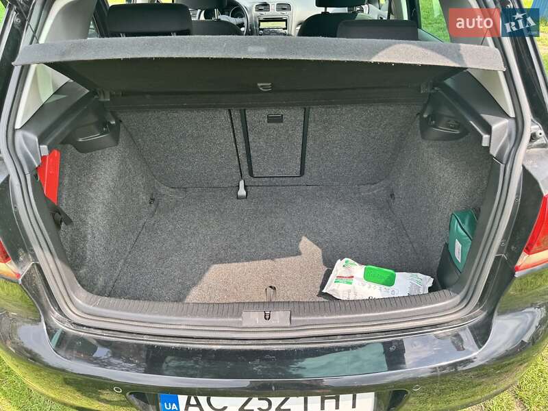 Хэтчбек Volkswagen Golf 2010 в Турийске