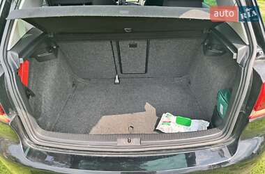 Хетчбек Volkswagen Golf 2010 в 