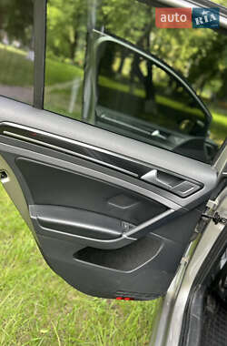 Хэтчбек Volkswagen Golf 2014 в 