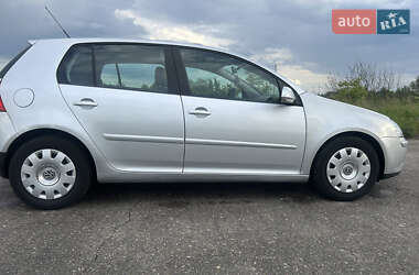 Хетчбек Volkswagen Golf 2006 в 