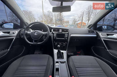 Универсал Volkswagen Golf 2015 в 
