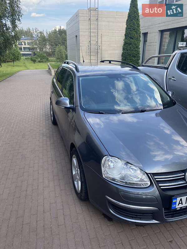 Универсал Volkswagen Golf 2008 в Киеве