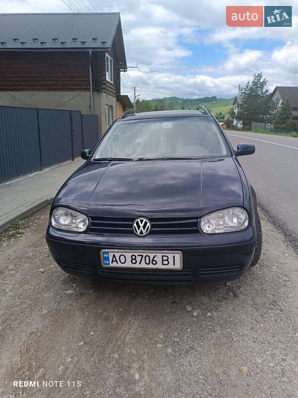 Универсал Volkswagen Golf 2003 в Рахове