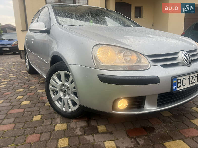 Хетчбек Volkswagen Golf 2009 в Львові