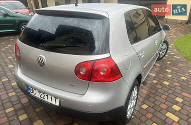 Хэтчбек Volkswagen Golf 2009 в 