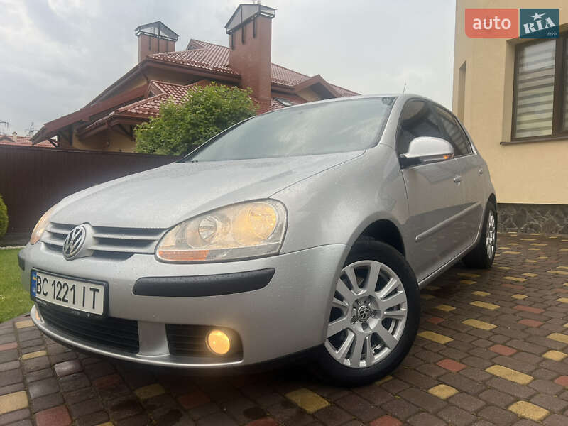 Хетчбек Volkswagen Golf 2009 в Львові