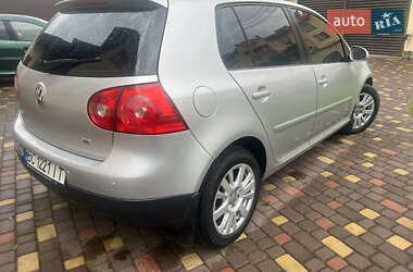 Хэтчбек Volkswagen Golf 2009 в 