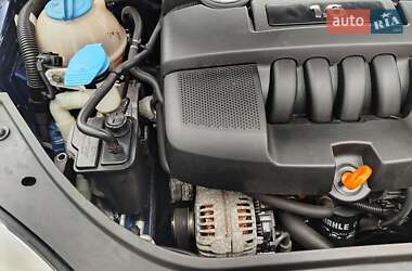 Хетчбек Volkswagen Golf 2005 в 