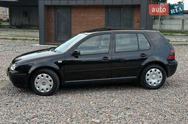 Хэтчбек Volkswagen Golf 2000 в 
