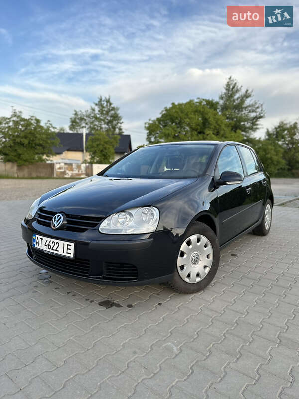 Хетчбек Volkswagen Golf 2005 в Косові