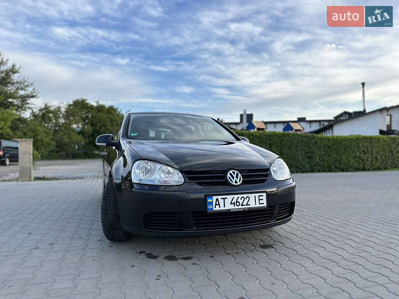 Хетчбек Volkswagen Golf 2005 в Косові