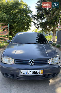 Хэтчбек Volkswagen Golf 1999 в 