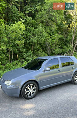 Хэтчбек Volkswagen Golf 1999 в 