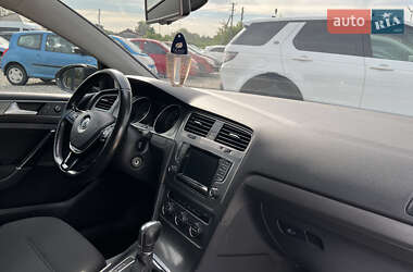 Хэтчбек Volkswagen Golf 2013 в 