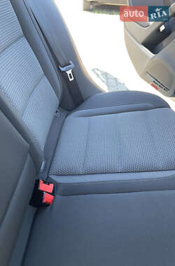 Хэтчбек Volkswagen Golf 2010 в 