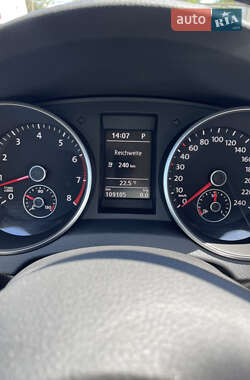 Хэтчбек Volkswagen Golf 2010 в 