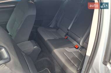Хэтчбек Volkswagen Golf 2013 в 