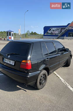 Хэтчбек Volkswagen Golf 1996 в 