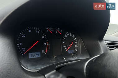 Хэтчбек Volkswagen Golf 1998 в 